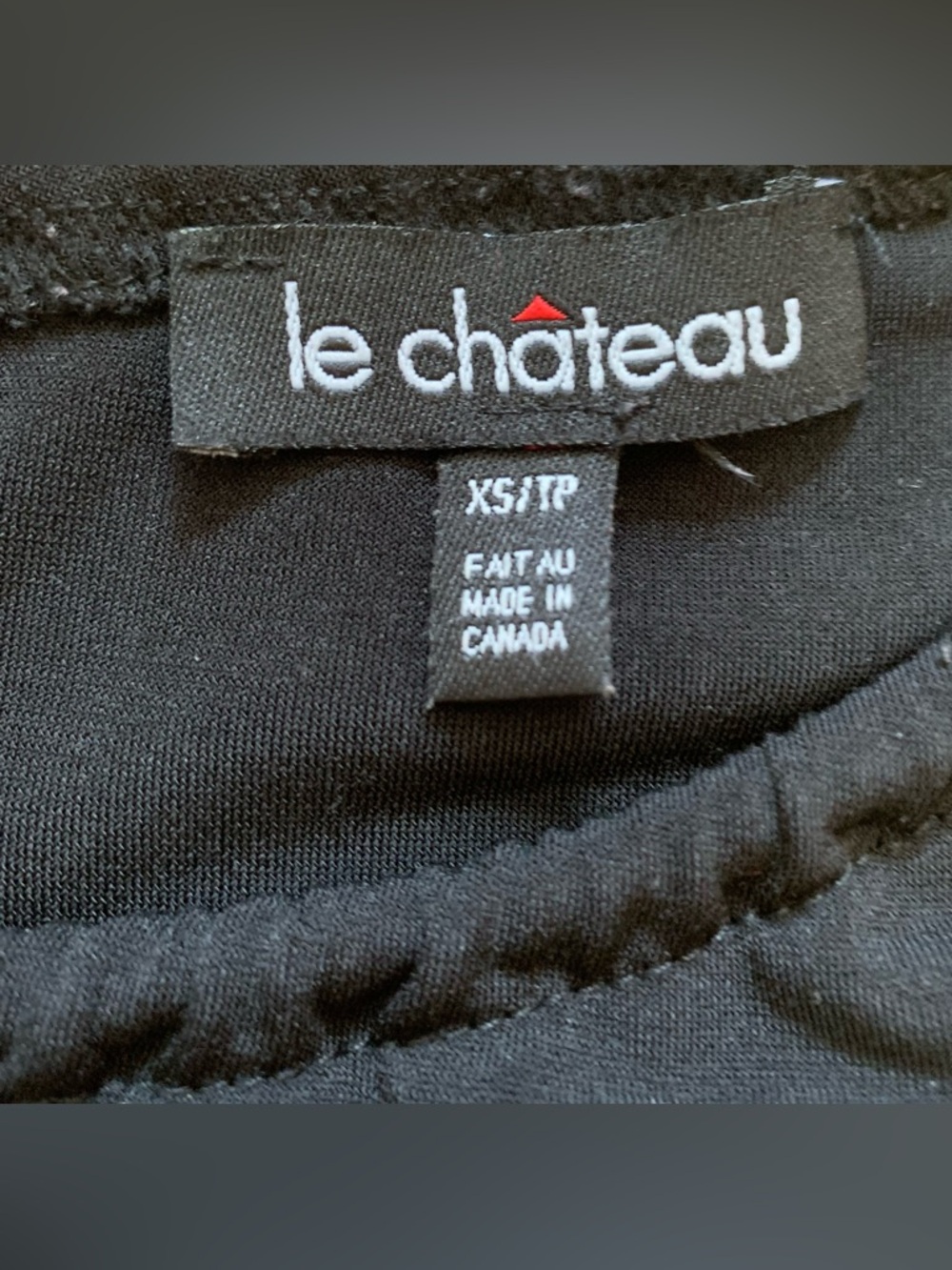 le chateau Vintage Black Sleeveless Keyhole Tank Top - Picture 3 of 3
